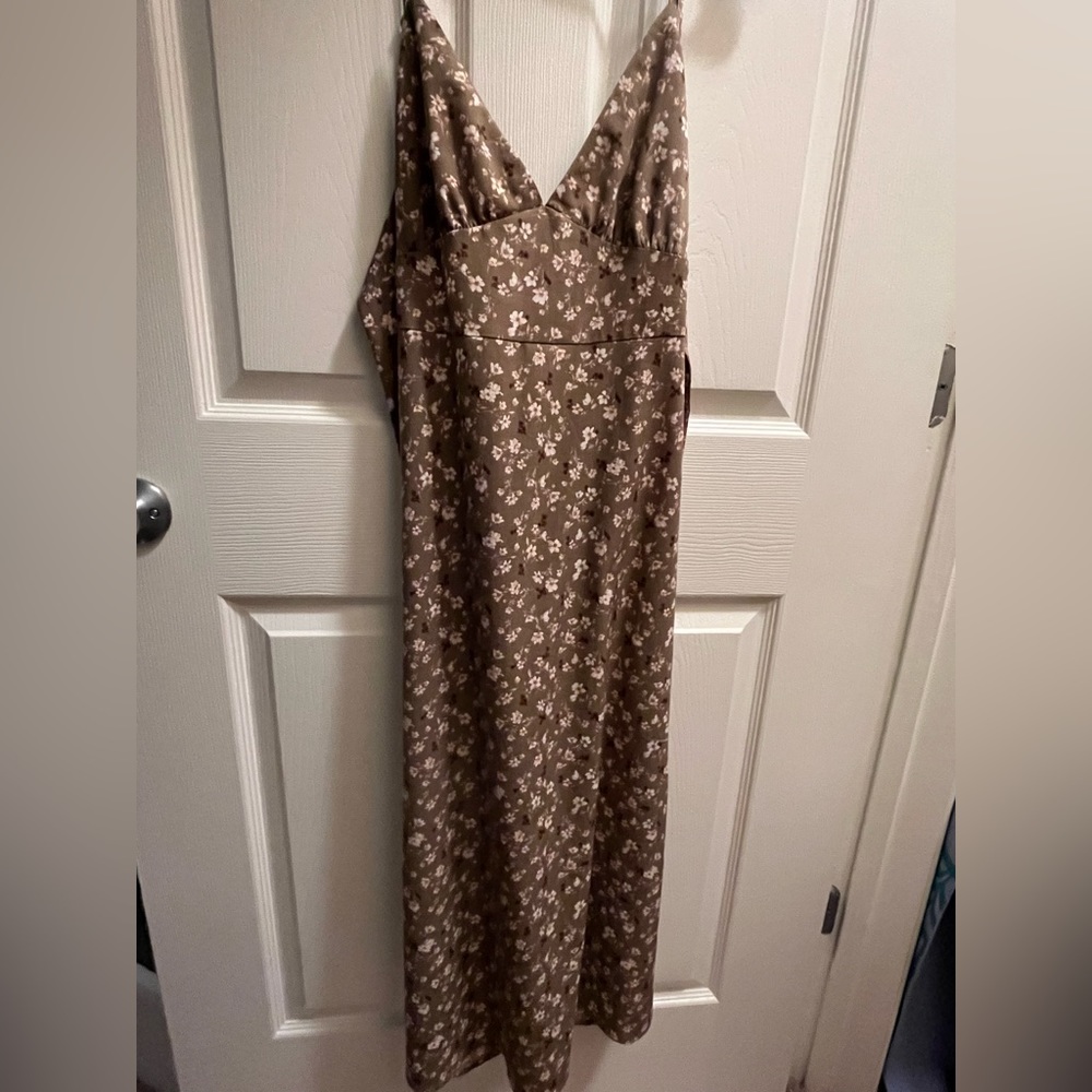 Forever21 Green Floral Midi Dress